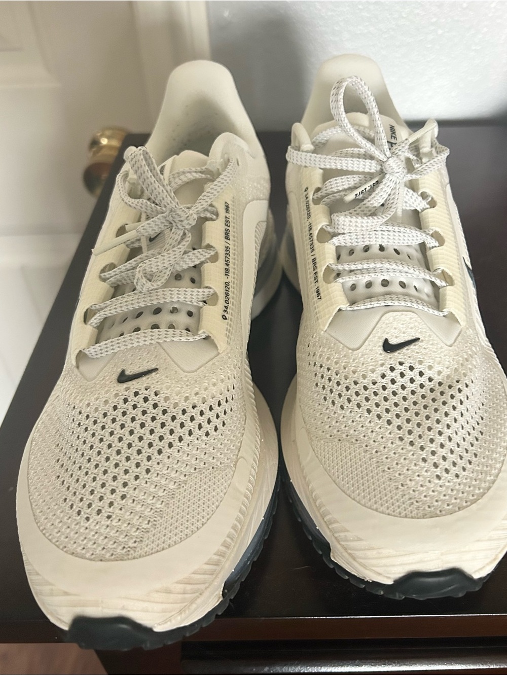 Nike women’s Pegasus zoom premium sneakers size 11